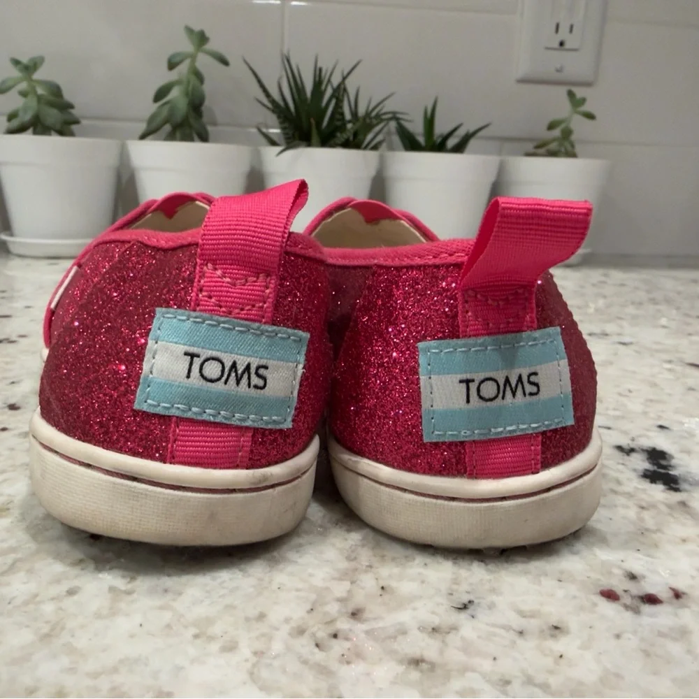 Toms lightweight comfy 	•	glitter